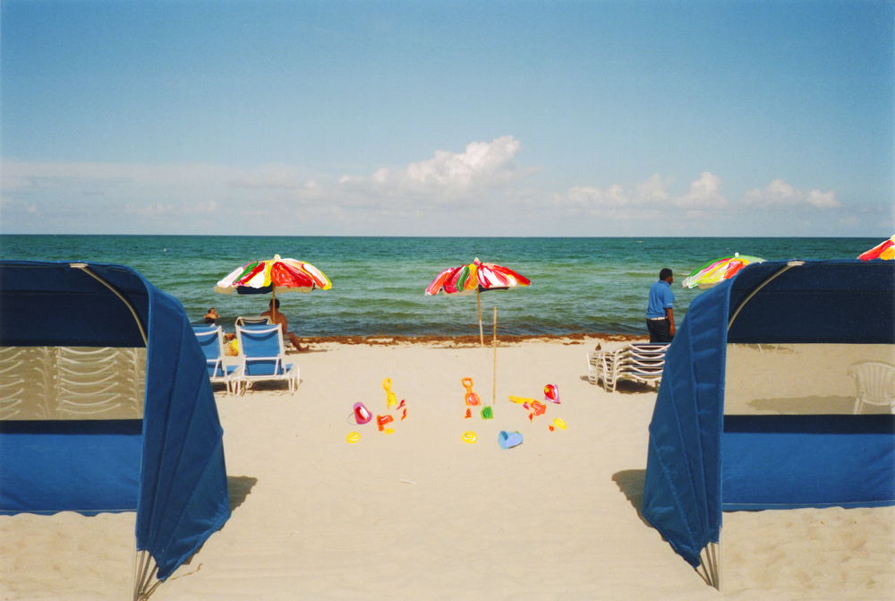 Miami Beach Playtime (9'' x 12'')
